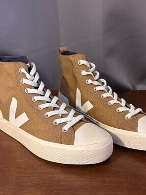 Men's 8.5 -9 Veja Wata ll Ripstop Tent Pierre Sneaker